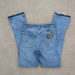 Lainey Wilson x Wrangler Raw Hem Boot Huggers Style 112360639 Size 28x32
